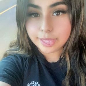 Meet your Posher, Yasmine